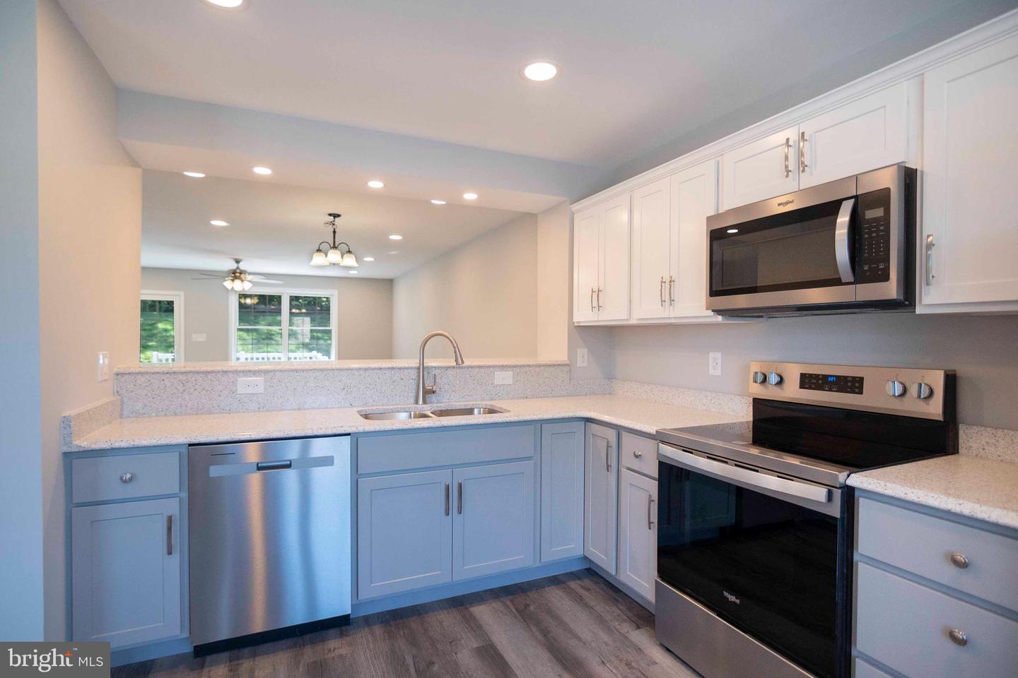 45 DUCK ST W, FRONT ROYAL, Virginia 22630, 3 Bedrooms Bedrooms, ,3 BathroomsBathrooms,Residential,For sale,45 DUCK ST W,VAWR2012252 MLS # VAWR2012252