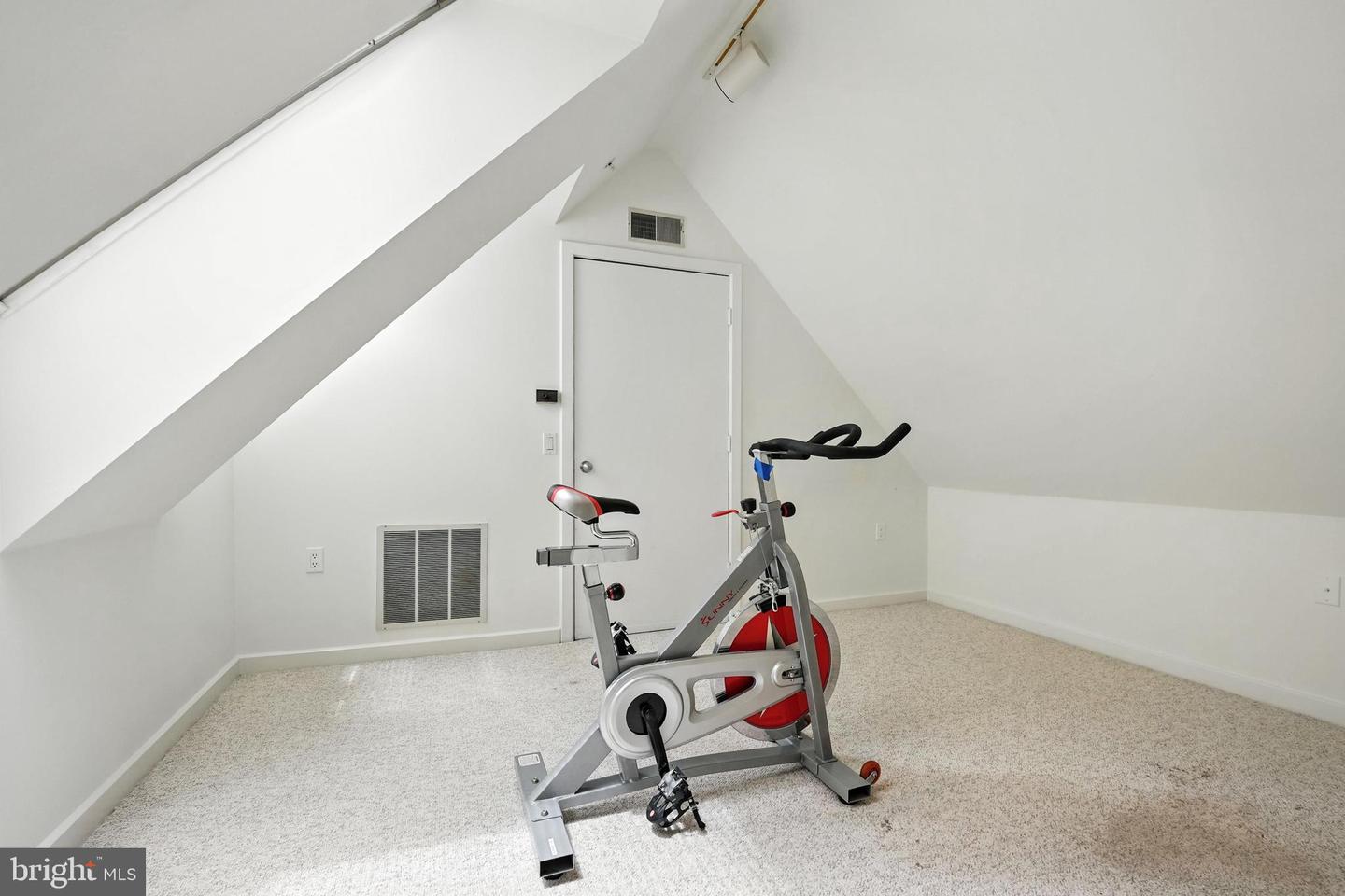 6702 OREGON AVE NW, WASHINGTON, District Of Columbia 20015, 5 Bedrooms Bedrooms, ,4 BathroomsBathrooms,Residential,For sale,6702 OREGON AVE NW,DCDC2221406 MLS # DCDC2221406 6702 OREGON AVE NW, WASHINGTON, District Of Columbia 20015, 5 Bedrooms Bedrooms, ,4 BathroomsBathrooms,Residential,For sale,6702 OREGON AVE NW,DCDC2221406 MLS # DCDC2221406