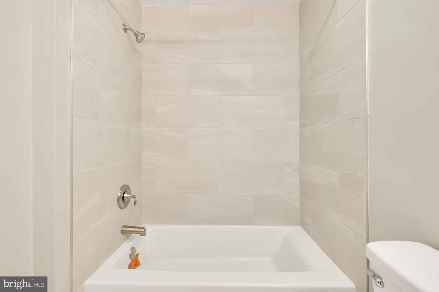 1753 W SE #C, WASHINGTON, District Of Columbia 20020, 2 Bedrooms Bedrooms, ,2 BathroomsBathrooms,Residential,For sale,1753 W SE #C,DCDC2221468 MLS # DCDC2221468