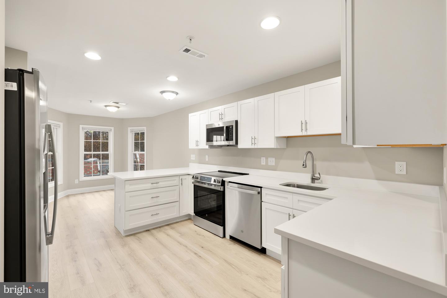 1753 W SE #C, WASHINGTON, District Of Columbia 20020, 2 Bedrooms Bedrooms, ,2 BathroomsBathrooms,Residential,For sale,1753 W SE #C,DCDC2221468 MLS # DCDC2221468
