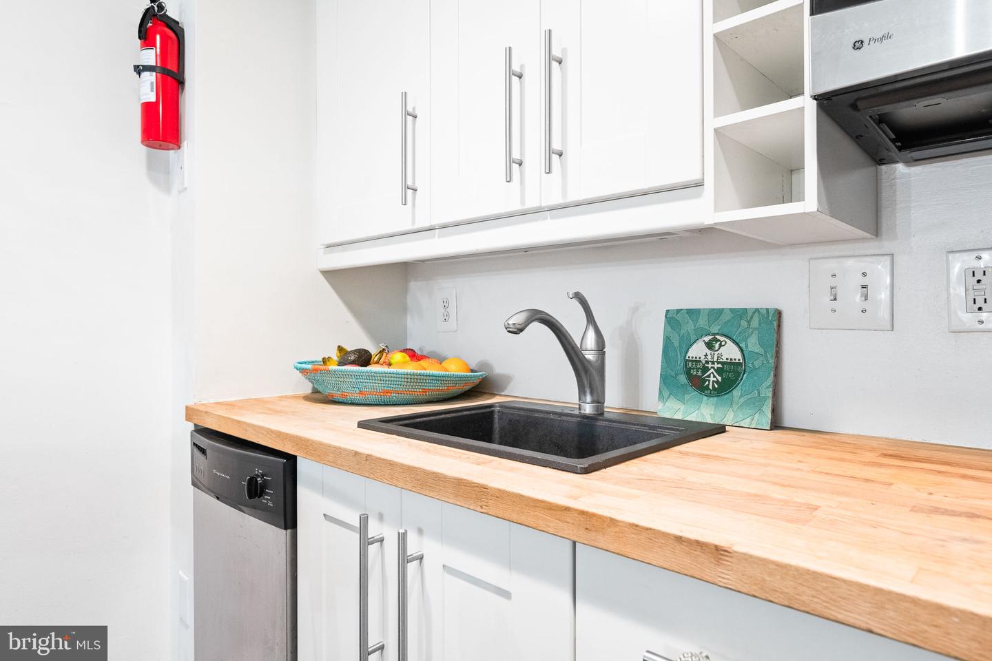 1701 16TH ST NW #204, WASHINGTON, District Of Columbia 20009, ,1 BathroomBathrooms,Residential,For sale,1701 16TH ST NW #204,DCDC2175486 MLS # DCDC2175486