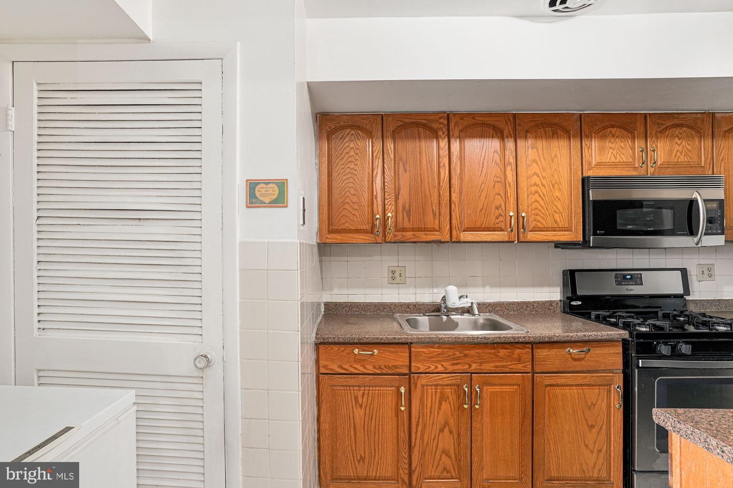 3400 25TH ST S #27, ARLINGTON, Virginia 22206, 2 Bedrooms Bedrooms, ,1 BathroomBathrooms,Residential,For sale,3400 25TH ST S #27,VAAR2055926 MLS # VAAR2055926