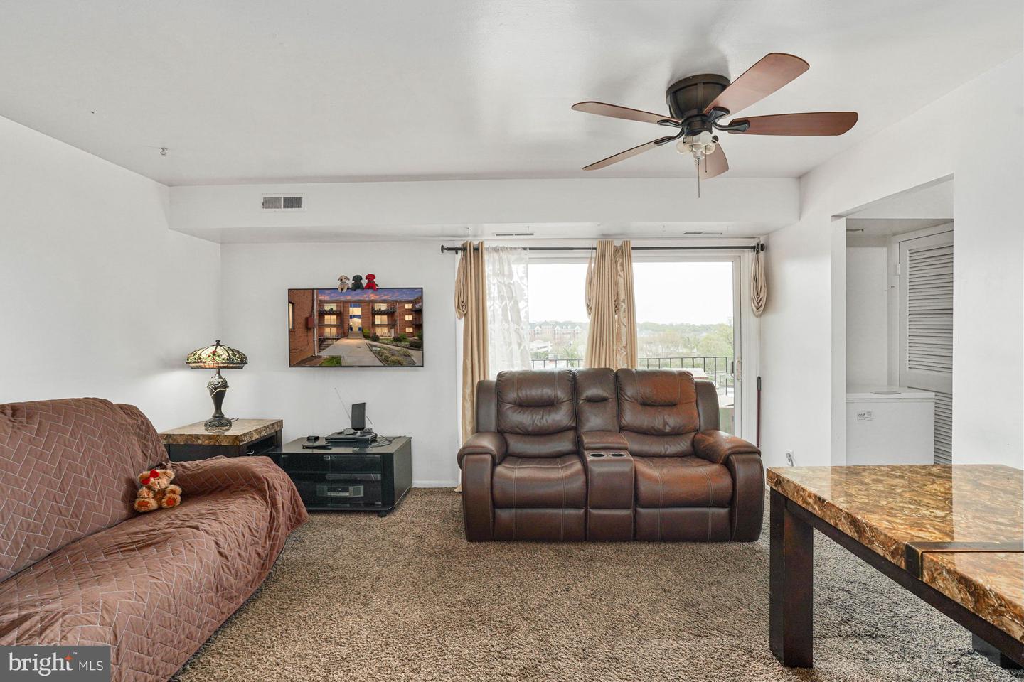 3400 25TH ST S #27, ARLINGTON, Virginia 22206, 2 Bedrooms Bedrooms, ,1 BathroomBathrooms,Residential,For sale,3400 25TH ST S #27,VAAR2055926 MLS # VAAR2055926