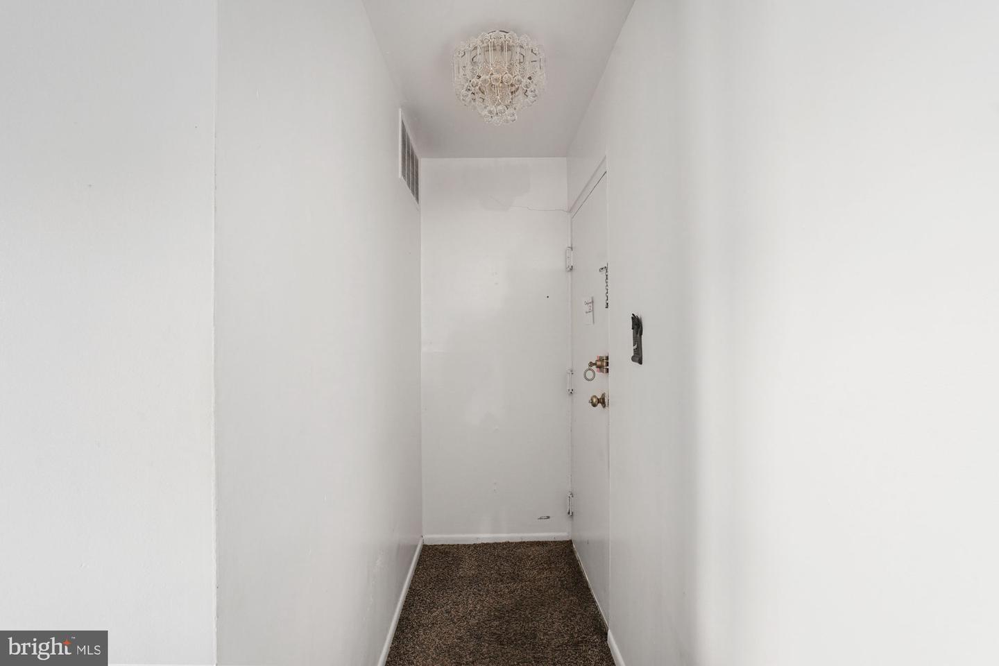 3400 25TH ST S #27, ARLINGTON, Virginia 22206, 2 Bedrooms Bedrooms, ,1 BathroomBathrooms,Residential,For sale,3400 25TH ST S #27,VAAR2055926 MLS # VAAR2055926