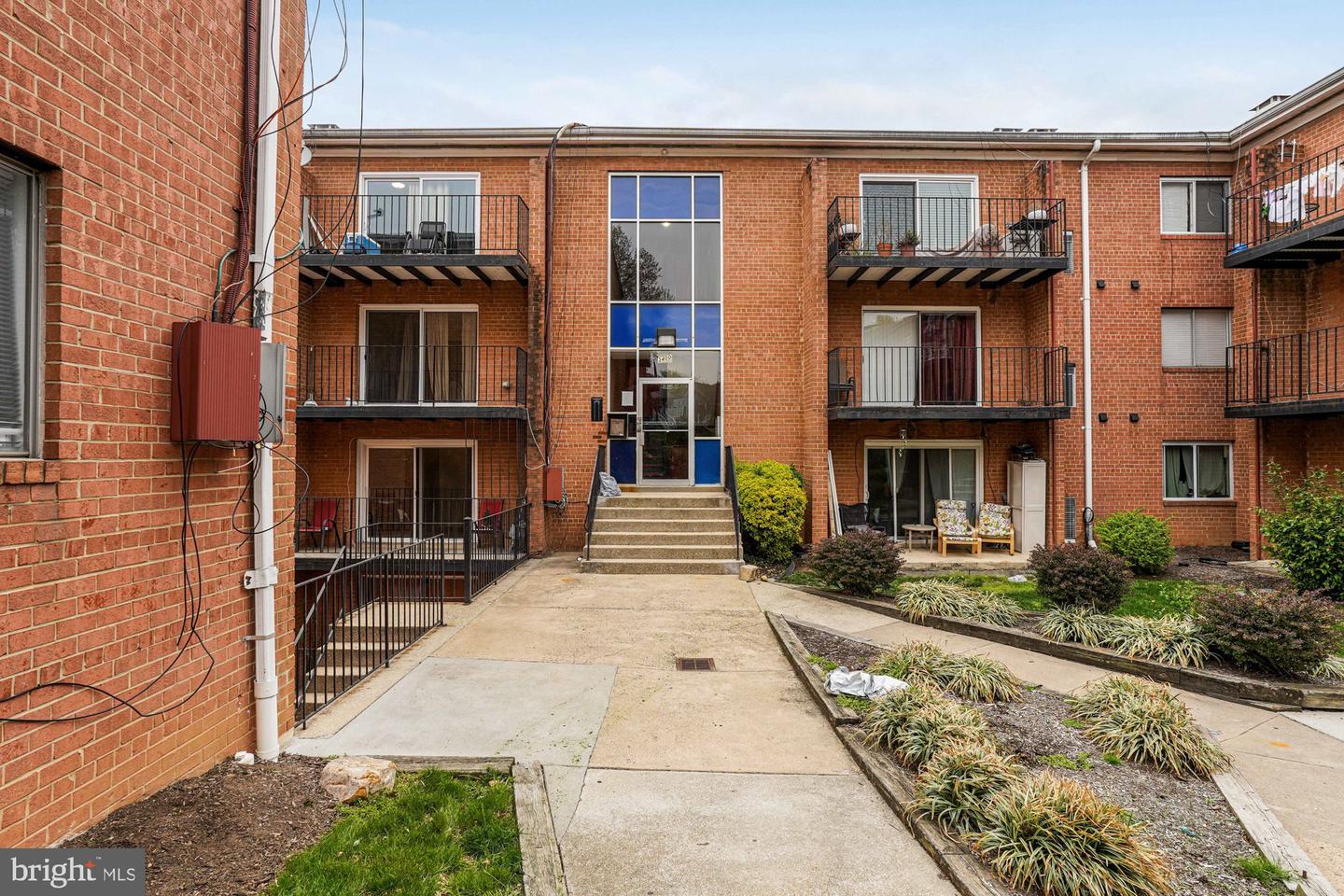 3400 25TH ST S #27, ARLINGTON, Virginia 22206, 2 Bedrooms Bedrooms, ,1 BathroomBathrooms,Residential,For sale,3400 25TH ST S #27,VAAR2055926 MLS # VAAR2055926