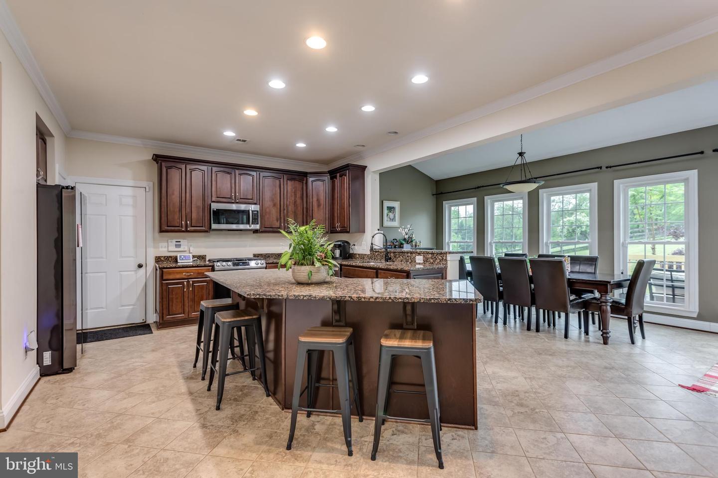 627 CHIMNEY CIRCLE, MIDDLETOWN, Virginia 22645, 4 Bedrooms Bedrooms, 9 Rooms Rooms,2 BathroomsBathrooms,Residential,For sale,627 CHIMNEY CIRCLE,VAFV2034122 MLS # VAFV2034122