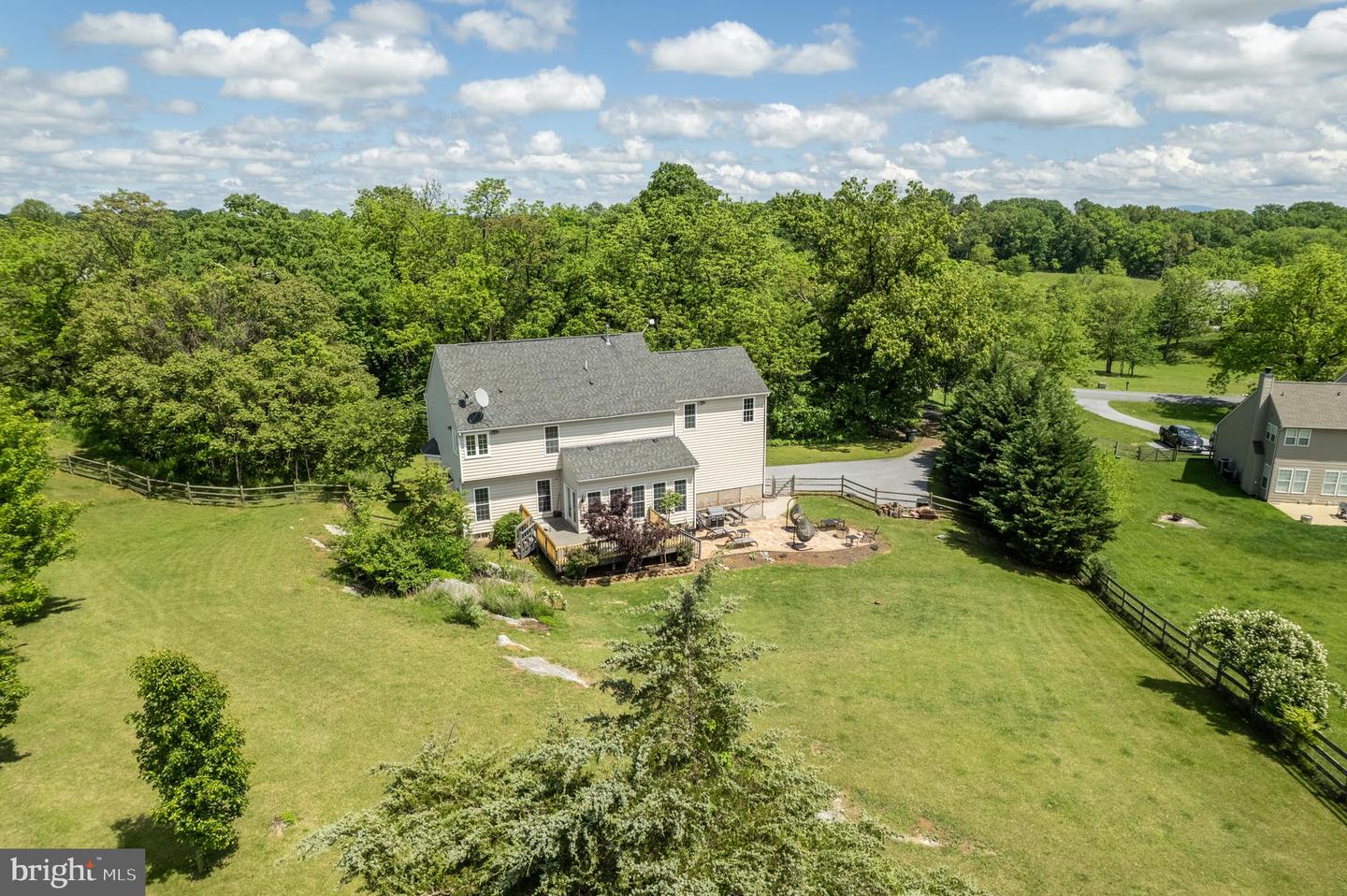 627 CHIMNEY CIRCLE, MIDDLETOWN, Virginia 22645, 4 Bedrooms Bedrooms, 9 Rooms Rooms,2 BathroomsBathrooms,Residential,For sale,627 CHIMNEY CIRCLE,VAFV2034122 MLS # VAFV2034122