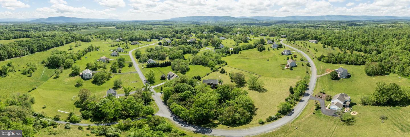 627 CHIMNEY CIRCLE, MIDDLETOWN, Virginia 22645, 4 Bedrooms Bedrooms, 9 Rooms Rooms,2 BathroomsBathrooms,Residential,For sale,627 CHIMNEY CIRCLE,VAFV2034122 MLS # VAFV2034122