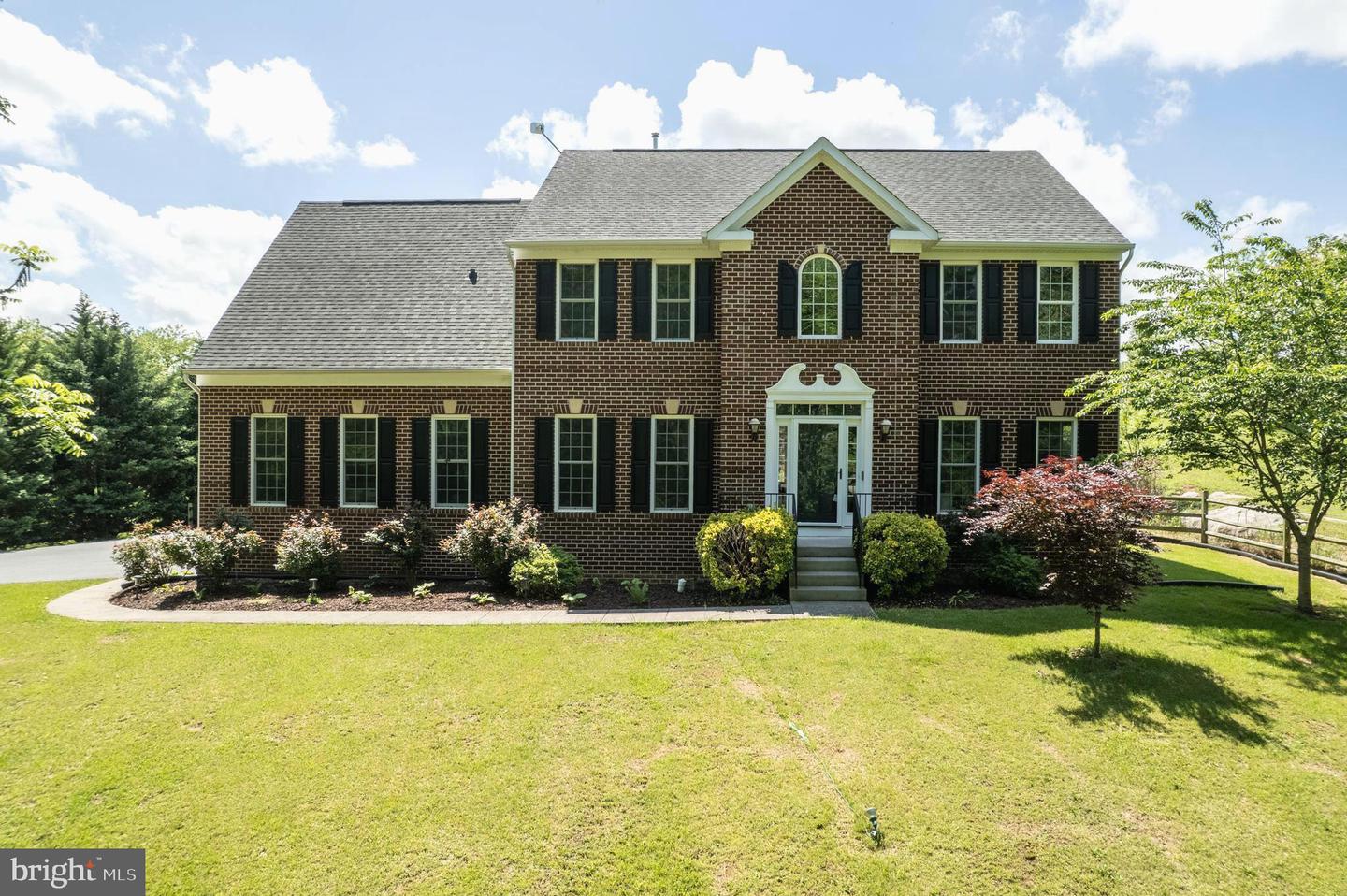 627 CHIMNEY CIRCLE, MIDDLETOWN, Virginia 22645, 4 Bedrooms Bedrooms, 9 Rooms Rooms,2 BathroomsBathrooms,Residential,For sale,627 CHIMNEY CIRCLE,VAFV2034122 MLS # VAFV2034122