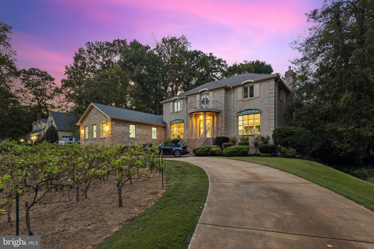 6006 RIVER DR, LORTON, Virginia 22079, 5 Bedrooms Bedrooms, 17 Rooms Rooms,3 BathroomsBathrooms,Residential,For sale,6006 RIVER DR,VAFX2262926 MLS # VAFX2262926