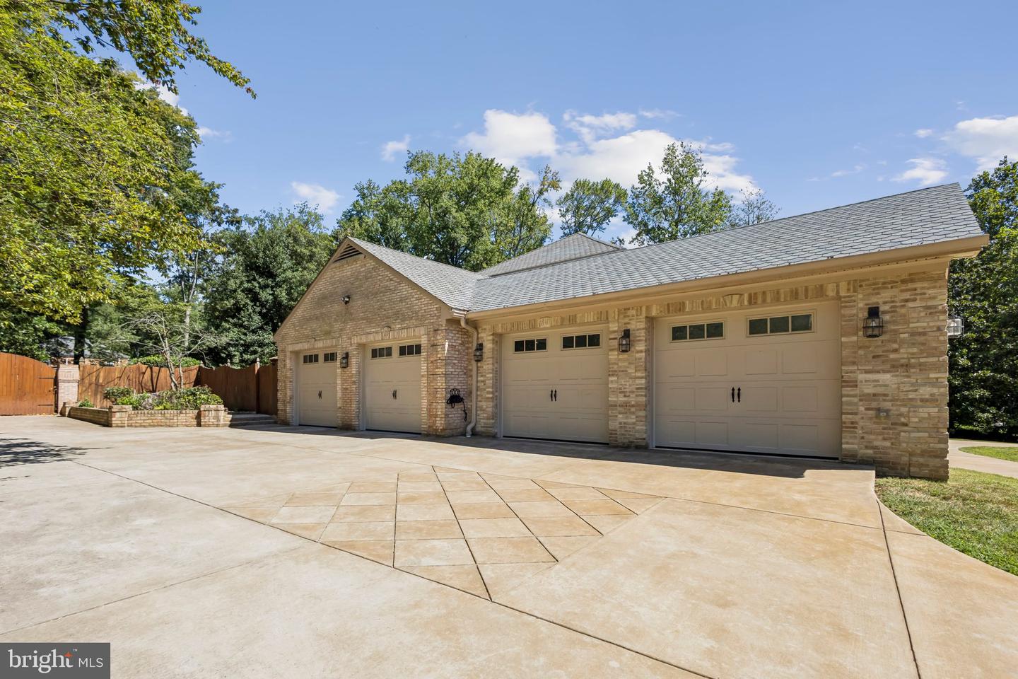 6006 RIVER DR, LORTON, Virginia 22079, 5 Bedrooms Bedrooms, 17 Rooms Rooms,3 BathroomsBathrooms,Residential,For sale,6006 RIVER DR,VAFX2262926 MLS # VAFX2262926