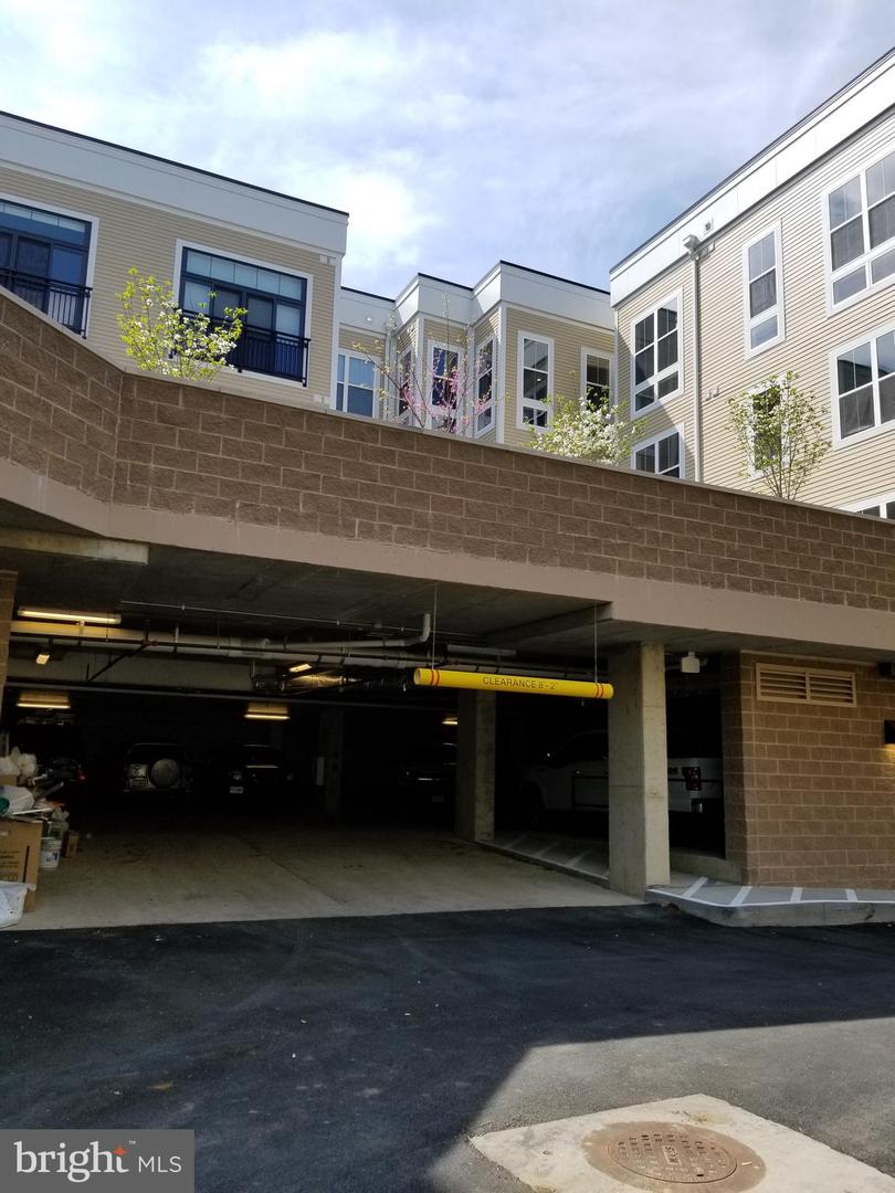 989 S BUCHANAN ST #320, ARLINGTON, Virginia 22204, 1 Bedroom Bedrooms, ,1 BathroomBathrooms,Residential,For sale,989 S BUCHANAN ST #320,VAAR2062952 MLS # VAAR2062952 989 S BUCHANAN ST #320, ARLINGTON, Virginia 22204, 1 Bedroom Bedrooms, ,1 BathroomBathrooms,Residential,For sale,989 S BUCHANAN ST #320,VAAR2062952 MLS # VAAR2062952