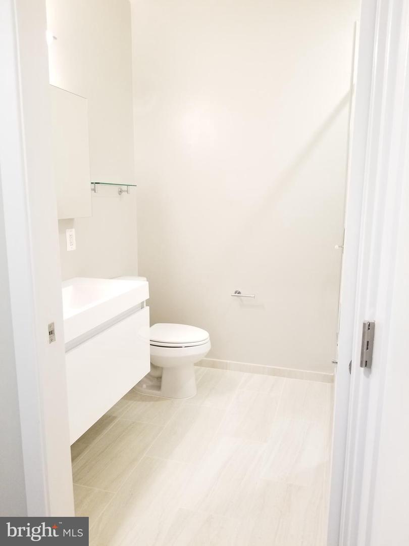 989 S BUCHANAN ST #320, ARLINGTON, Virginia 22204, 1 Bedroom Bedrooms, ,1 BathroomBathrooms,Residential,For sale,989 S BUCHANAN ST #320,VAAR2062952 MLS # VAAR2062952 989 S BUCHANAN ST #320, ARLINGTON, Virginia 22204, 1 Bedroom Bedrooms, ,1 BathroomBathrooms,Residential,For sale,989 S BUCHANAN ST #320,VAAR2062952 MLS # VAAR2062952