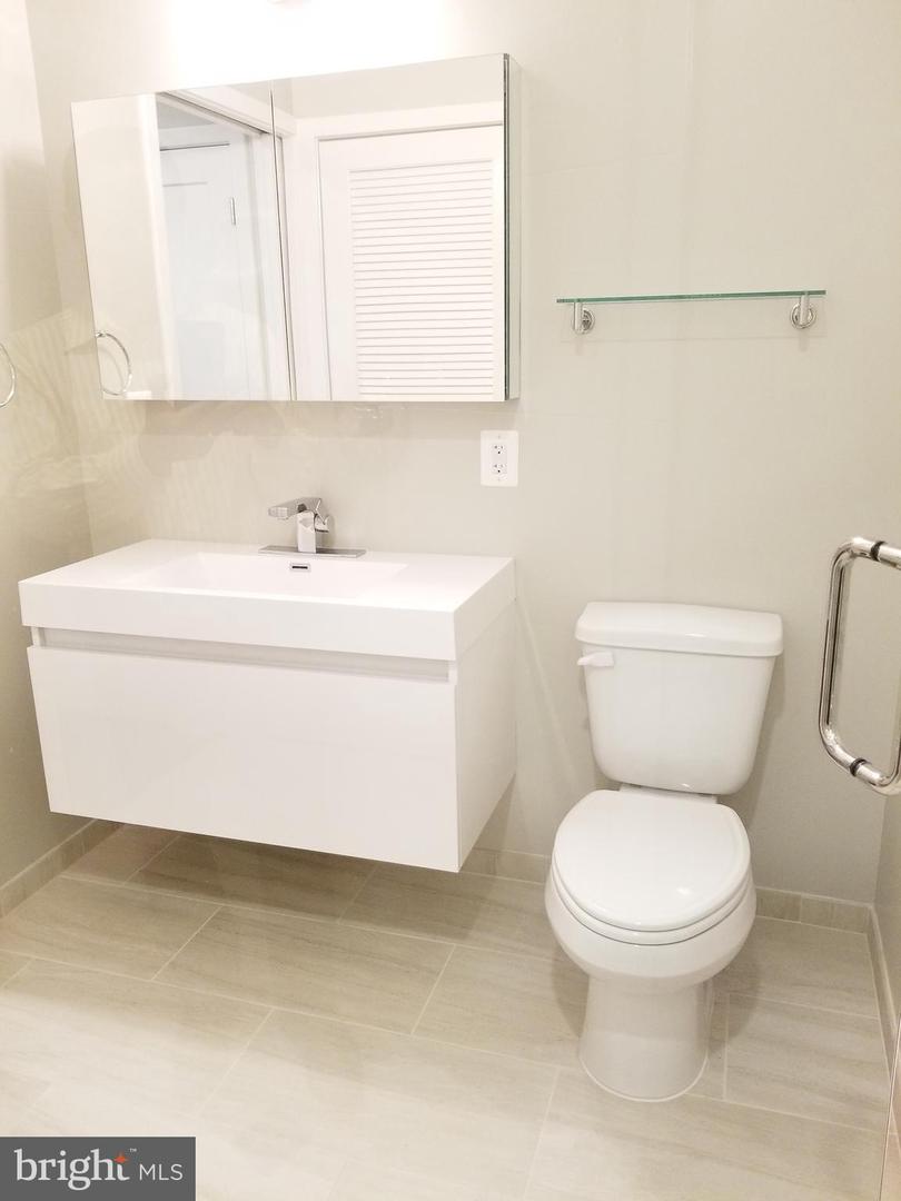 989 S BUCHANAN ST #320, ARLINGTON, Virginia 22204, 1 Bedroom Bedrooms, ,1 BathroomBathrooms,Residential,For sale,989 S BUCHANAN ST #320,VAAR2062952 MLS # VAAR2062952 989 S BUCHANAN ST #320, ARLINGTON, Virginia 22204, 1 Bedroom Bedrooms, ,1 BathroomBathrooms,Residential,For sale,989 S BUCHANAN ST #320,VAAR2062952 MLS # VAAR2062952