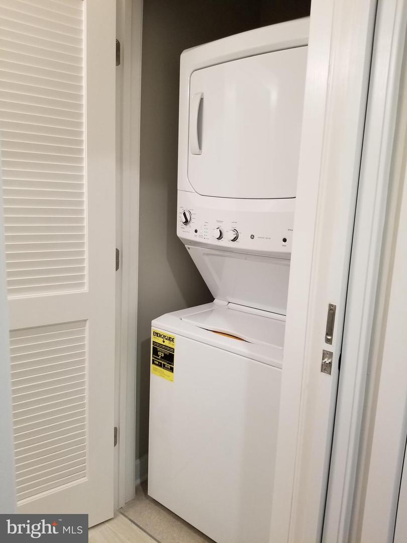 989 S BUCHANAN ST #320, ARLINGTON, Virginia 22204, 1 Bedroom Bedrooms, ,1 BathroomBathrooms,Residential,For sale,989 S BUCHANAN ST #320,VAAR2062952 MLS # VAAR2062952 989 S BUCHANAN ST #320, ARLINGTON, Virginia 22204, 1 Bedroom Bedrooms, ,1 BathroomBathrooms,Residential,For sale,989 S BUCHANAN ST #320,VAAR2062952 MLS # VAAR2062952