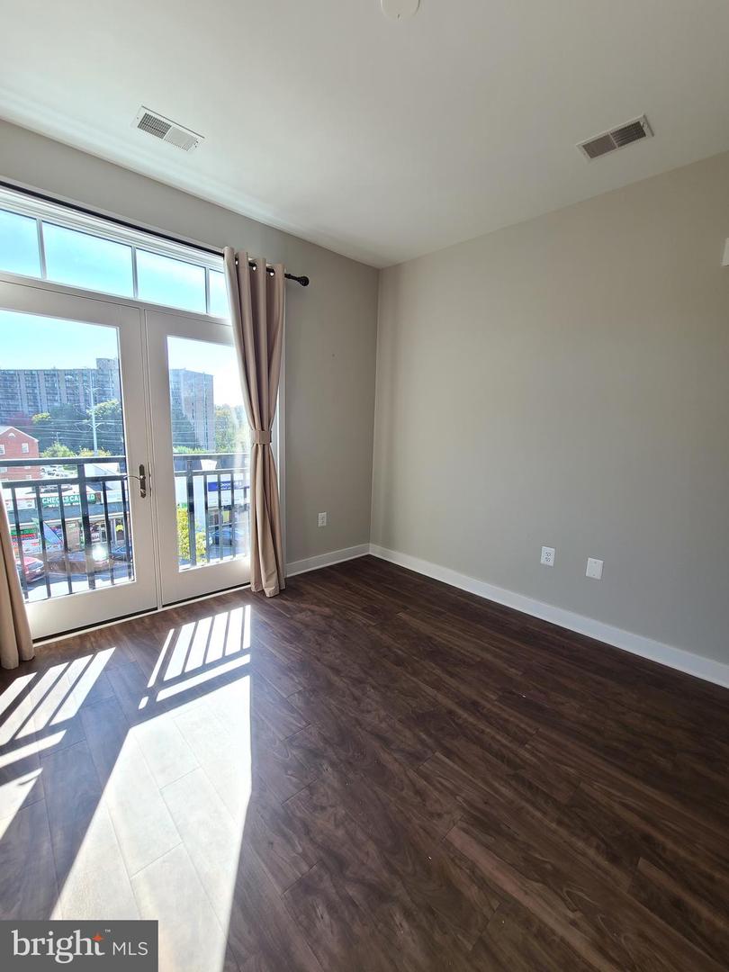 989 S BUCHANAN ST #320, ARLINGTON, Virginia 22204, 1 Bedroom Bedrooms, ,1 BathroomBathrooms,Residential,For sale,989 S BUCHANAN ST #320,VAAR2062952 MLS # VAAR2062952 989 S BUCHANAN ST #320, ARLINGTON, Virginia 22204, 1 Bedroom Bedrooms, ,1 BathroomBathrooms,Residential,For sale,989 S BUCHANAN ST #320,VAAR2062952 MLS # VAAR2062952