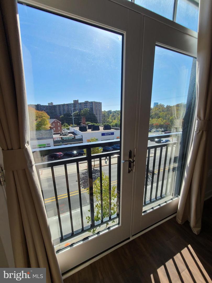 989 S BUCHANAN ST #320, ARLINGTON, Virginia 22204, 1 Bedroom Bedrooms, ,1 BathroomBathrooms,Residential,For sale,989 S BUCHANAN ST #320,VAAR2062952 MLS # VAAR2062952 989 S BUCHANAN ST #320, ARLINGTON, Virginia 22204, 1 Bedroom Bedrooms, ,1 BathroomBathrooms,Residential,For sale,989 S BUCHANAN ST #320,VAAR2062952 MLS # VAAR2062952