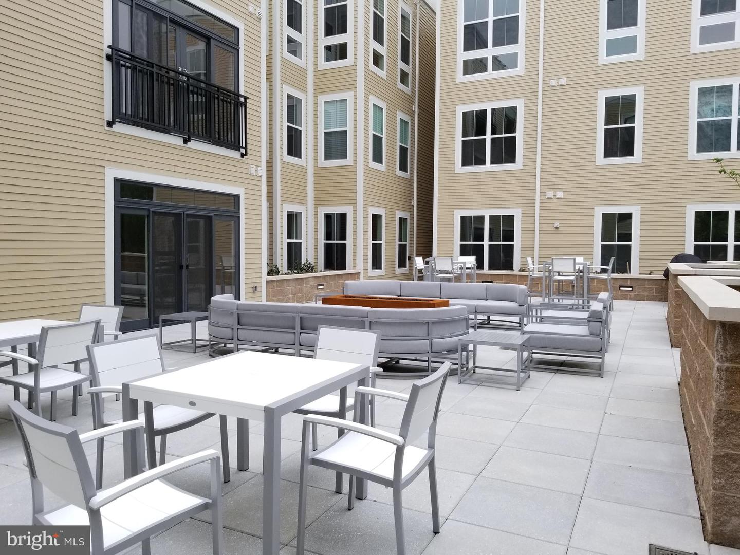 989 S BUCHANAN ST #320, ARLINGTON, Virginia 22204, 1 Bedroom Bedrooms, ,1 BathroomBathrooms,Residential,For sale,989 S BUCHANAN ST #320,VAAR2062952 MLS # VAAR2062952 989 S BUCHANAN ST #320, ARLINGTON, Virginia 22204, 1 Bedroom Bedrooms, ,1 BathroomBathrooms,Residential,For sale,989 S BUCHANAN ST #320,VAAR2062952 MLS # VAAR2062952