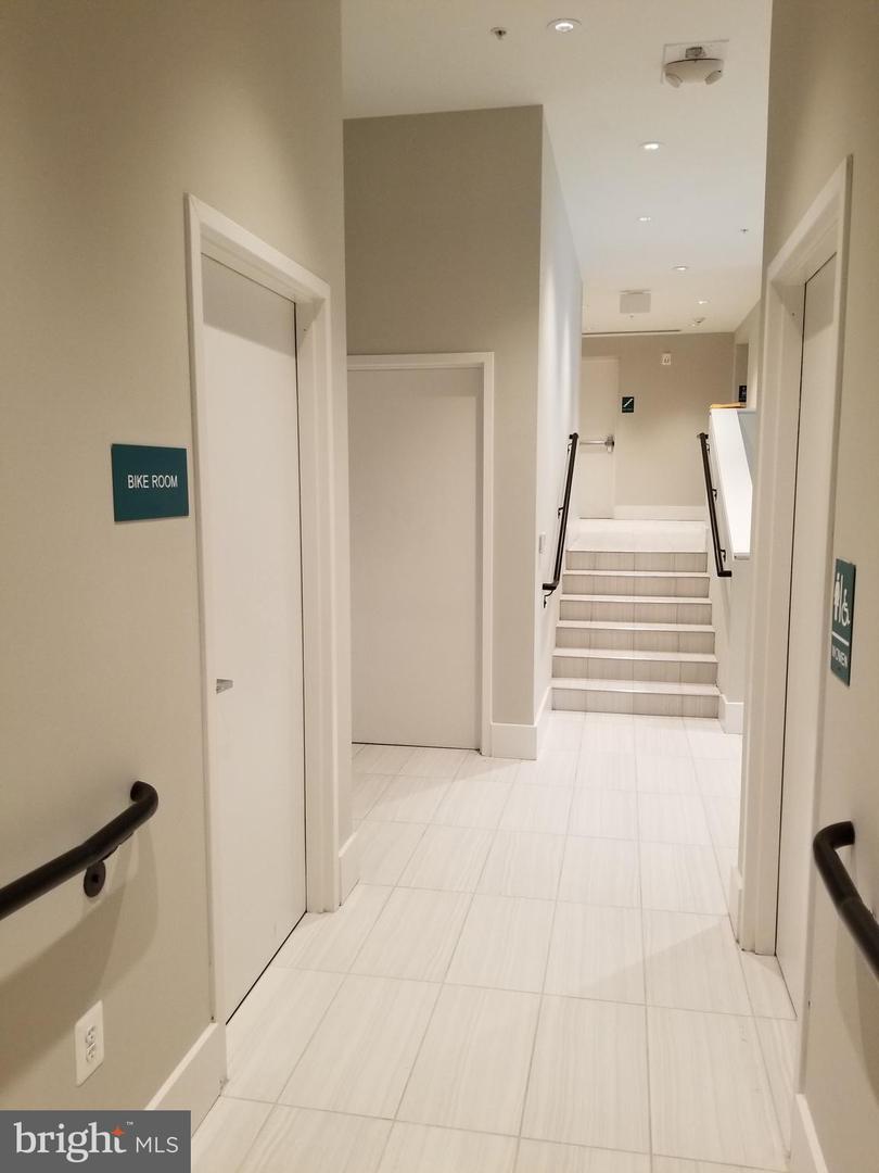 989 S BUCHANAN ST #320, ARLINGTON, Virginia 22204, 1 Bedroom Bedrooms, ,1 BathroomBathrooms,Residential,For sale,989 S BUCHANAN ST #320,VAAR2062952 MLS # VAAR2062952 989 S BUCHANAN ST #320, ARLINGTON, Virginia 22204, 1 Bedroom Bedrooms, ,1 BathroomBathrooms,Residential,For sale,989 S BUCHANAN ST #320,VAAR2062952 MLS # VAAR2062952