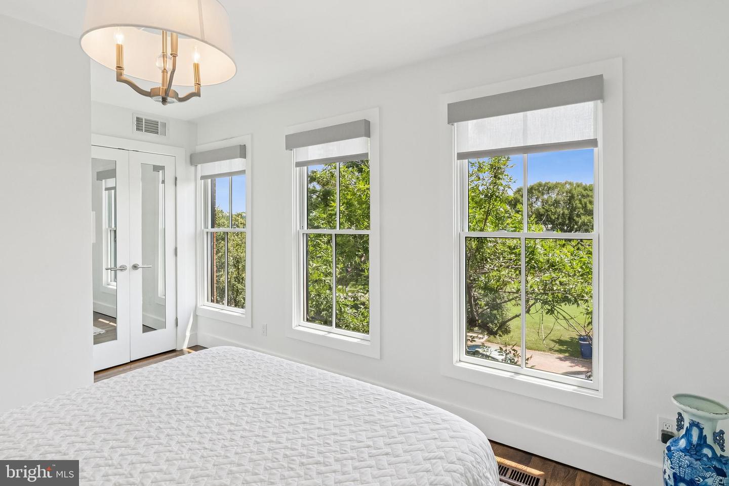 422 N UNION ST, ALEXANDRIA, Virginia 22314, 3 Bedrooms Bedrooms, ,3 BathroomsBathrooms,Residential,For sale,422 N UNION ST,VAAX2049230 MLS # VAAX2049230