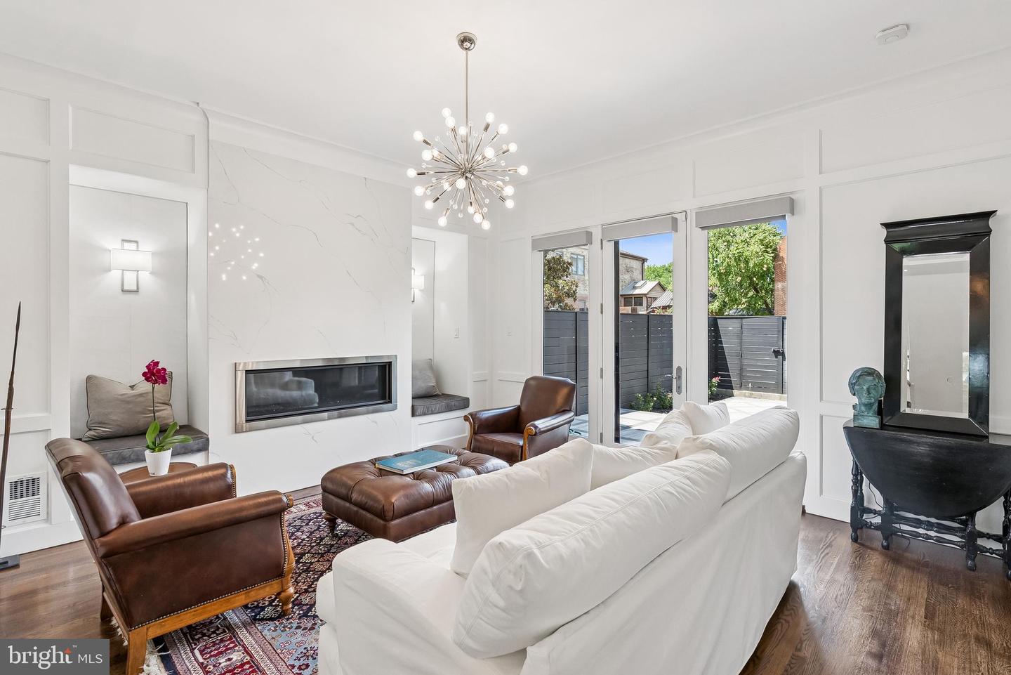 422 N UNION ST, ALEXANDRIA, Virginia 22314, 3 Bedrooms Bedrooms, ,3 BathroomsBathrooms,Residential,For sale,422 N UNION ST,VAAX2049230 MLS # VAAX2049230