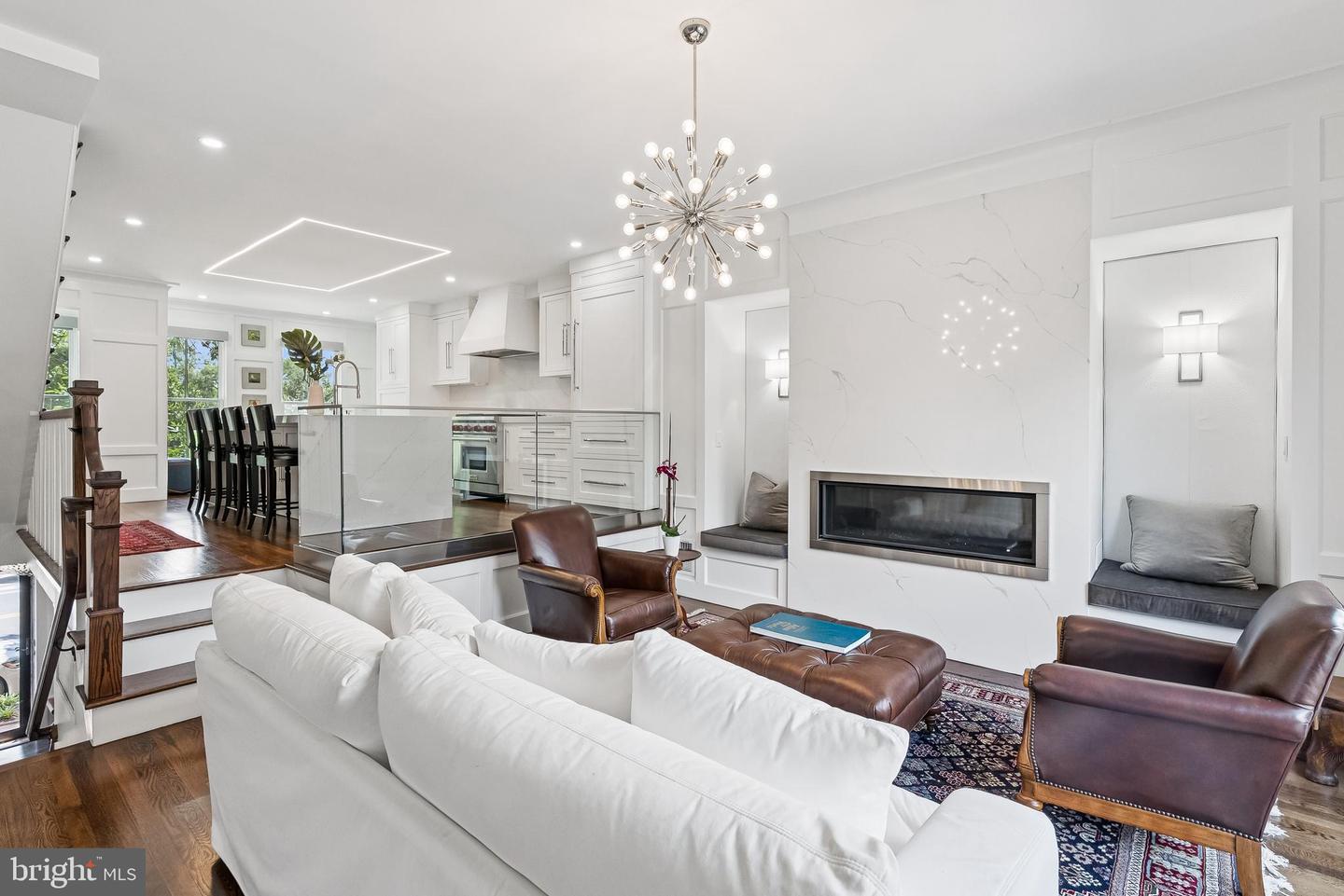 422 N UNION ST, ALEXANDRIA, Virginia 22314, 3 Bedrooms Bedrooms, ,3 BathroomsBathrooms,Residential,For sale,422 N UNION ST,VAAX2049230 MLS # VAAX2049230