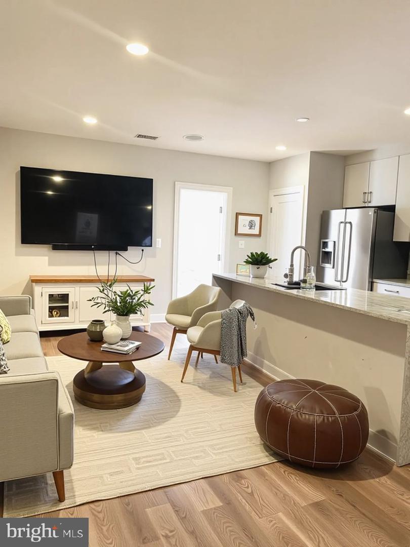 913 NE QUINCY ST NE #3, WASHINGTON, District Of Columbia 20017, 2 Bedrooms Bedrooms, 4 Rooms Rooms,2 BathroomsBathrooms,Residential,For sale,913 NE QUINCY ST NE #3,DCDC2220102 MLS # DCDC2220102