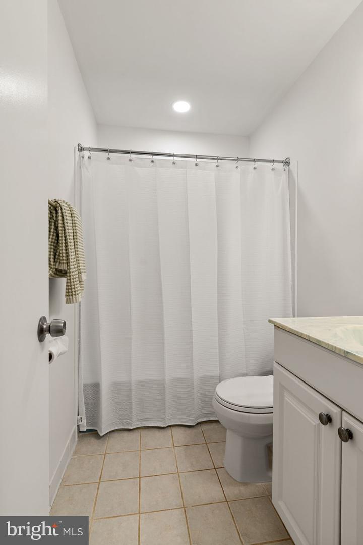 9883 BECKET CT, FAIRFAX, Virginia 22032, 4 Bedrooms Bedrooms, ,2 BathroomsBathrooms,Residential,For sale,9883 BECKET CT,VAFX2264786 MLS # VAFX2264786