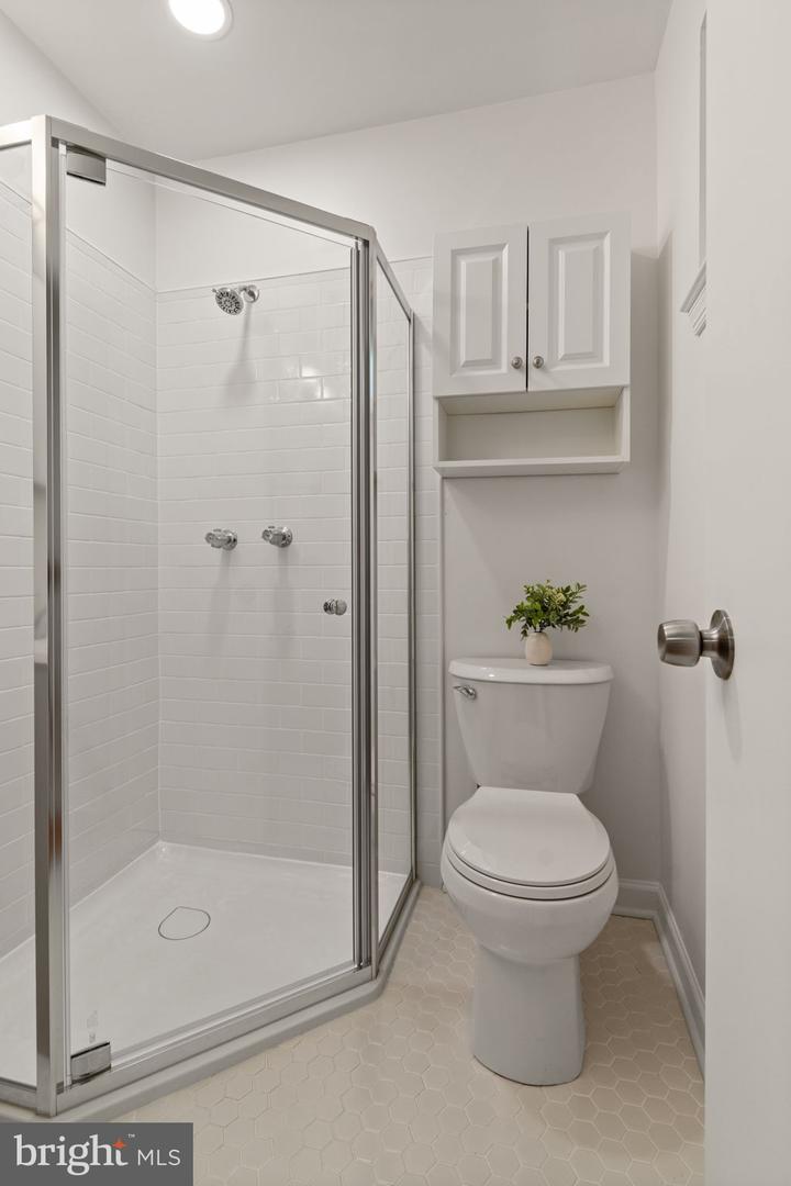 9883 BECKET CT, FAIRFAX, Virginia 22032, 4 Bedrooms Bedrooms, ,2 BathroomsBathrooms,Residential,For sale,9883 BECKET CT,VAFX2264786 MLS # VAFX2264786