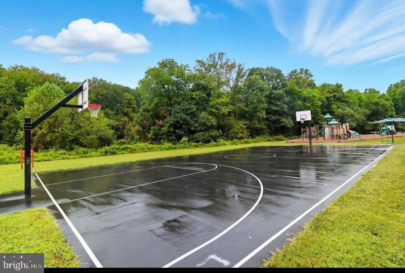 9883 BECKET CT, FAIRFAX, Virginia 22032, 4 Bedrooms Bedrooms, ,2 BathroomsBathrooms,Residential,For sale,9883 BECKET CT,VAFX2264786 MLS # VAFX2264786