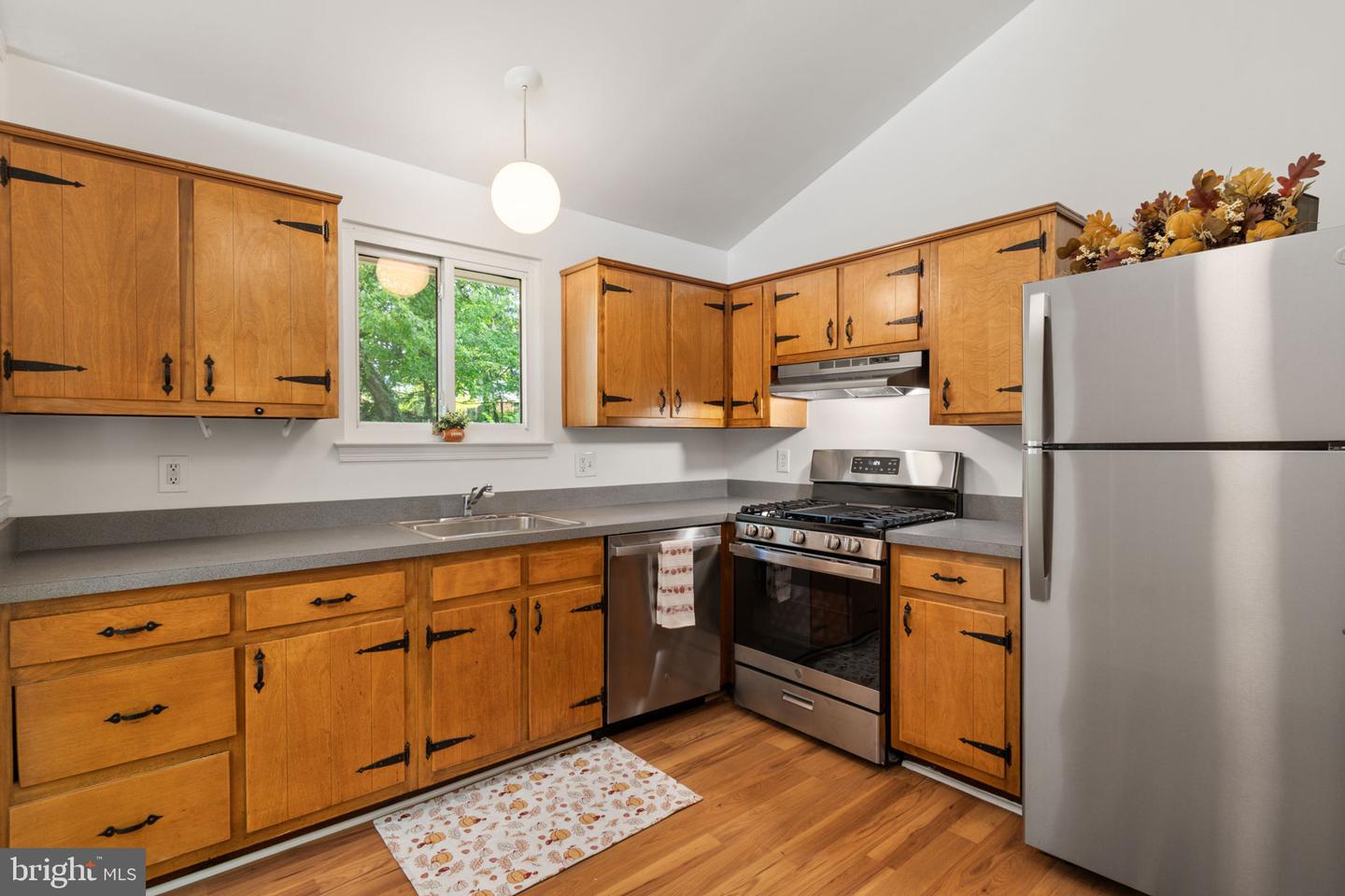 9883 BECKET CT, FAIRFAX, Virginia 22032, 4 Bedrooms Bedrooms, ,2 BathroomsBathrooms,Residential,For sale,9883 BECKET CT,VAFX2264786 MLS # VAFX2264786