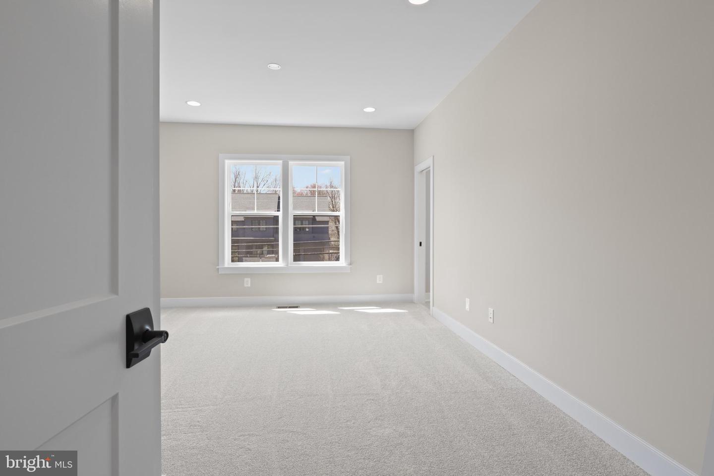 1926 HILEMAN RD, FALLS CHURCH, Virginia 22043, 4 Bedrooms Bedrooms, ,3 BathroomsBathrooms,Residential,For sale,1926 HILEMAN RD,VAFX2265140 MLS # VAFX2265140