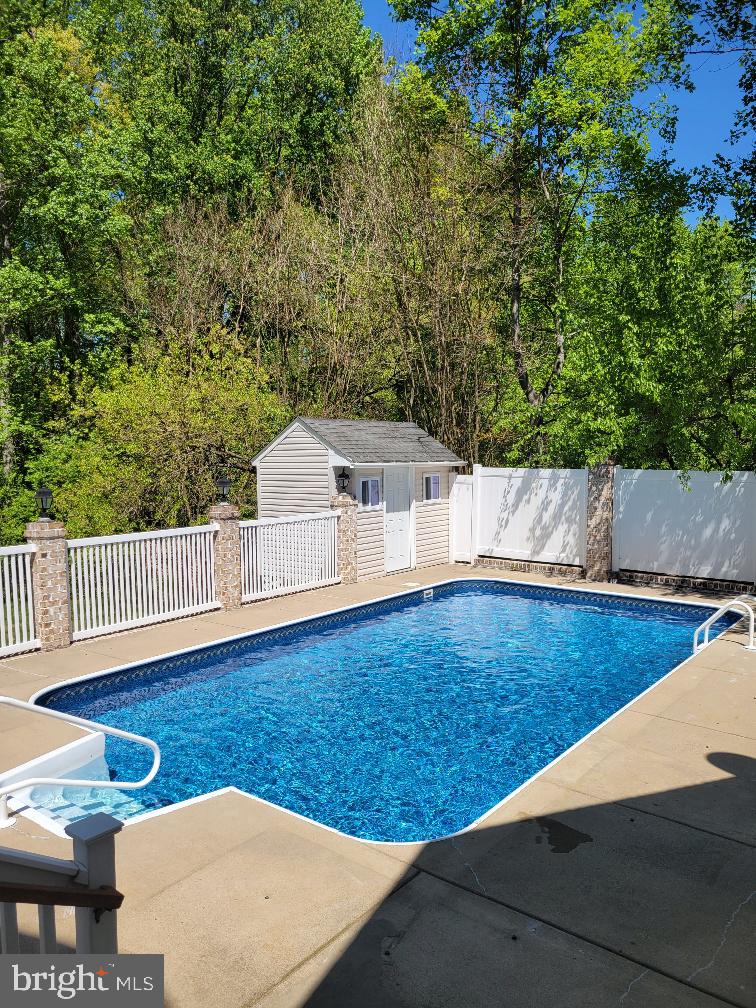 9212 ISLE OF LAURELS, SPOTSYLVANIA, Virginia 22551, 4 Bedrooms Bedrooms, ,3 BathroomsBathrooms,Residential,For sale,9212 ISLE OF LAURELS,VASP2036118 MLS # VASP2036118