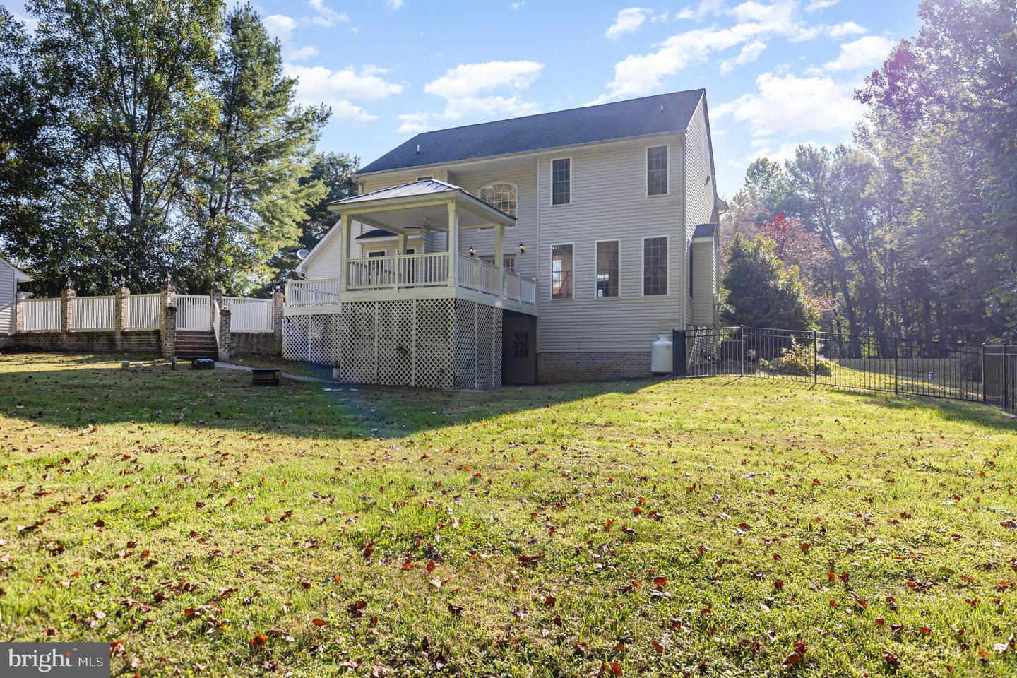 9212 ISLE OF LAURELS, SPOTSYLVANIA, Virginia 22551, 4 Bedrooms Bedrooms, ,3 BathroomsBathrooms,Residential,For sale,9212 ISLE OF LAURELS,VASP2036118 MLS # VASP2036118