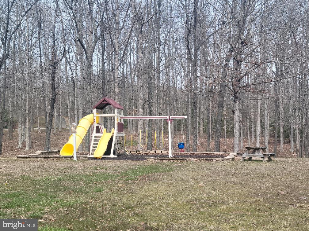 9212 ISLE OF LAURELS, SPOTSYLVANIA, Virginia 22551, 4 Bedrooms Bedrooms, ,3 BathroomsBathrooms,Residential,For sale,9212 ISLE OF LAURELS,VASP2036118 MLS # VASP2036118