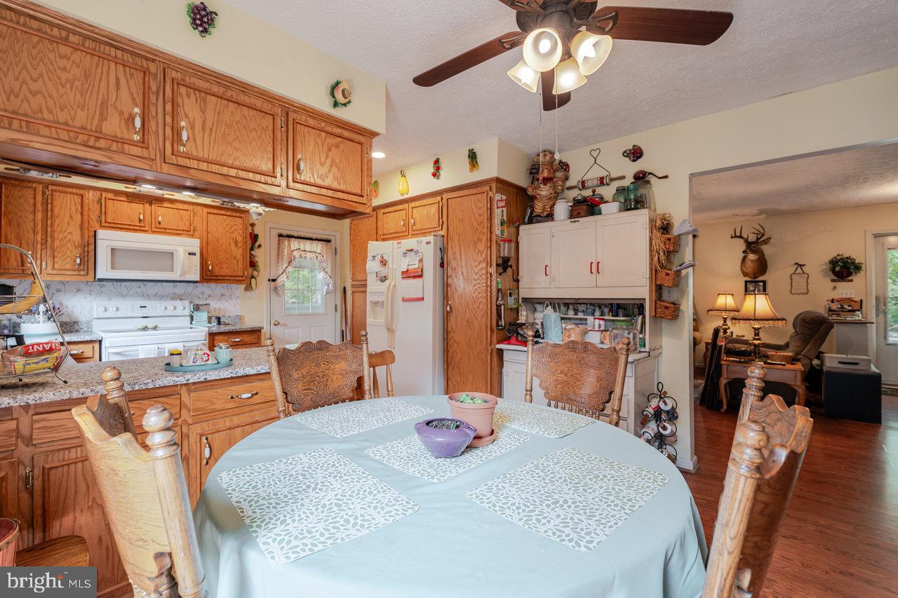 142 WHIPPOORWILL LN, LURAY, Virginia 22835, 2 Bedrooms Bedrooms, 5 Rooms Rooms,1 BathroomBathrooms,Residential,For sale,142 WHIPPOORWILL LN,VAPA2005342 MLS # VAPA2005342