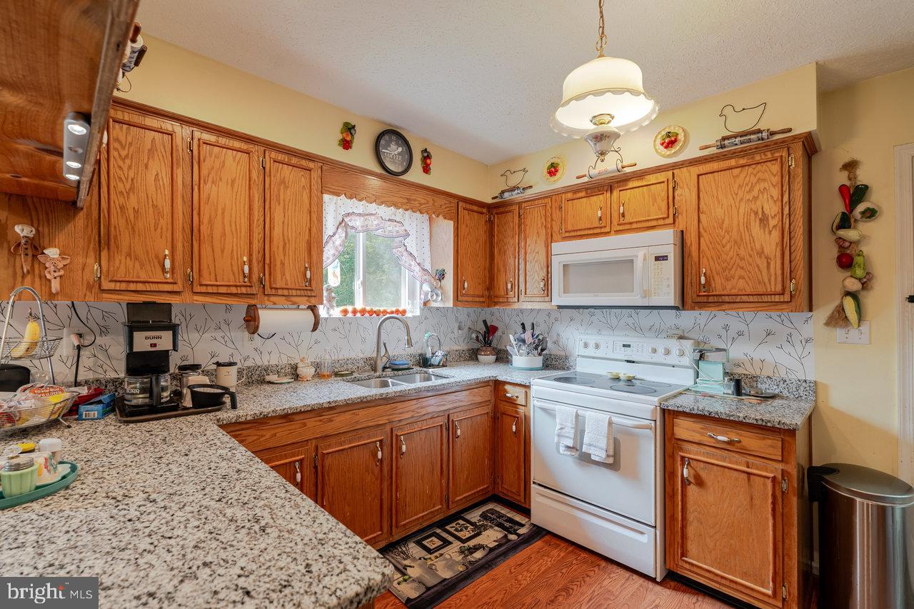 142 WHIPPOORWILL LN, LURAY, Virginia 22835, 2 Bedrooms Bedrooms, 5 Rooms Rooms,1 BathroomBathrooms,Residential,For sale,142 WHIPPOORWILL LN,VAPA2005342 MLS # VAPA2005342