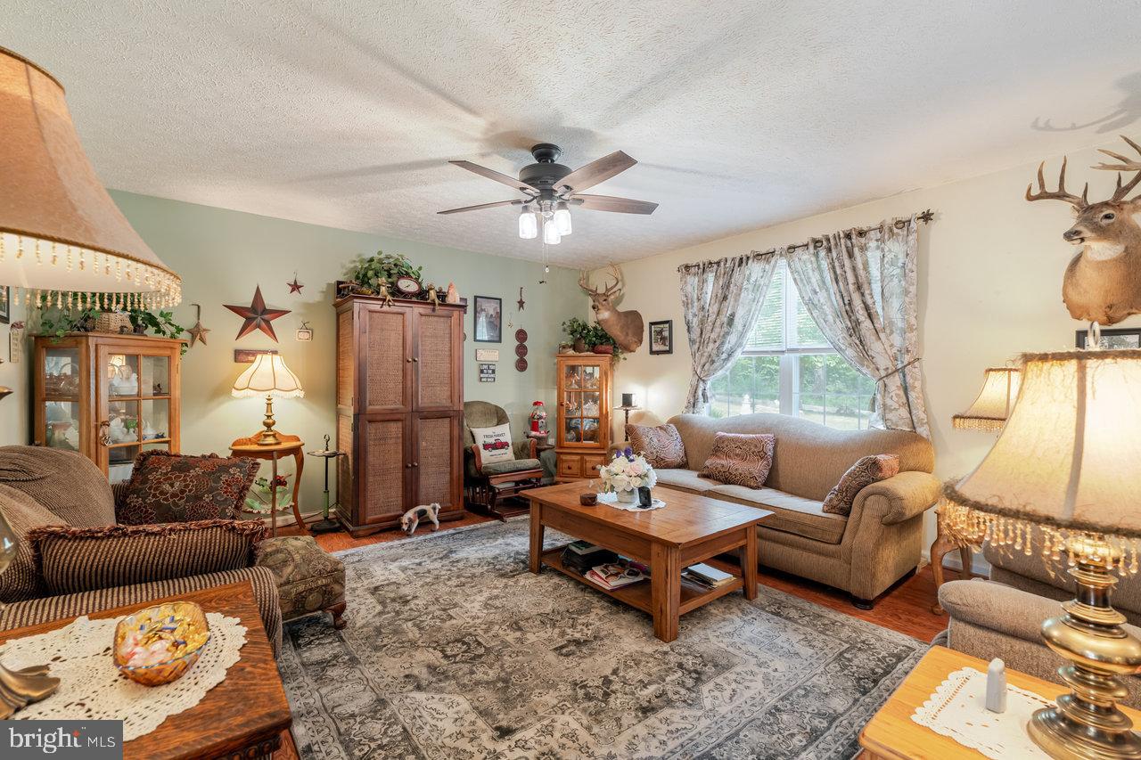 142 WHIPPOORWILL LN, LURAY, Virginia 22835, 2 Bedrooms Bedrooms, 5 Rooms Rooms,1 BathroomBathrooms,Residential,For sale,142 WHIPPOORWILL LN,VAPA2005342 MLS # VAPA2005342
