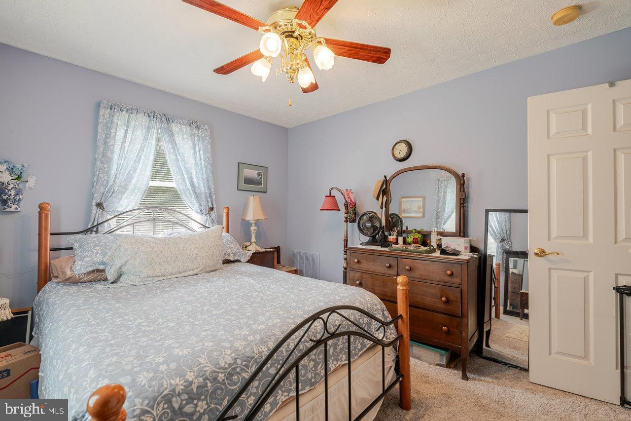142 WHIPPOORWILL LN, LURAY, Virginia 22835, 2 Bedrooms Bedrooms, 5 Rooms Rooms,1 BathroomBathrooms,Residential,For sale,142 WHIPPOORWILL LN,VAPA2005342 MLS # VAPA2005342