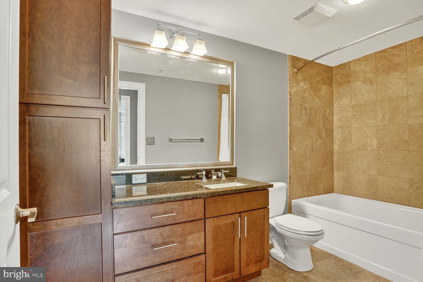 6301 EDSALL RD #123, ALEXANDRIA, Virginia 22312, 1 Bedroom Bedrooms, 2 Rooms Rooms,1 BathroomBathrooms,Residential,For sale,6301 EDSALL RD #123,VAFX2266038 MLS # VAFX2266038