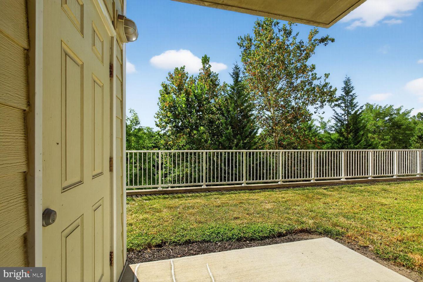 6301 EDSALL RD #123, ALEXANDRIA, Virginia 22312, 1 Bedroom Bedrooms, 2 Rooms Rooms,1 BathroomBathrooms,Residential,For sale,6301 EDSALL RD #123,VAFX2266038 MLS # VAFX2266038