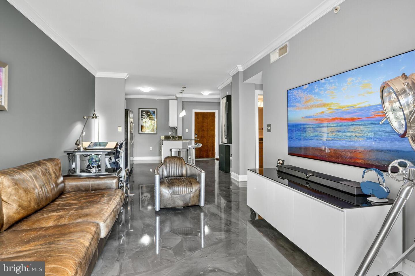 6301 EDSALL RD #123, ALEXANDRIA, Virginia 22312, 1 Bedroom Bedrooms, 2 Rooms Rooms,1 BathroomBathrooms,Residential,For sale,6301 EDSALL RD #123,VAFX2266038 MLS # VAFX2266038