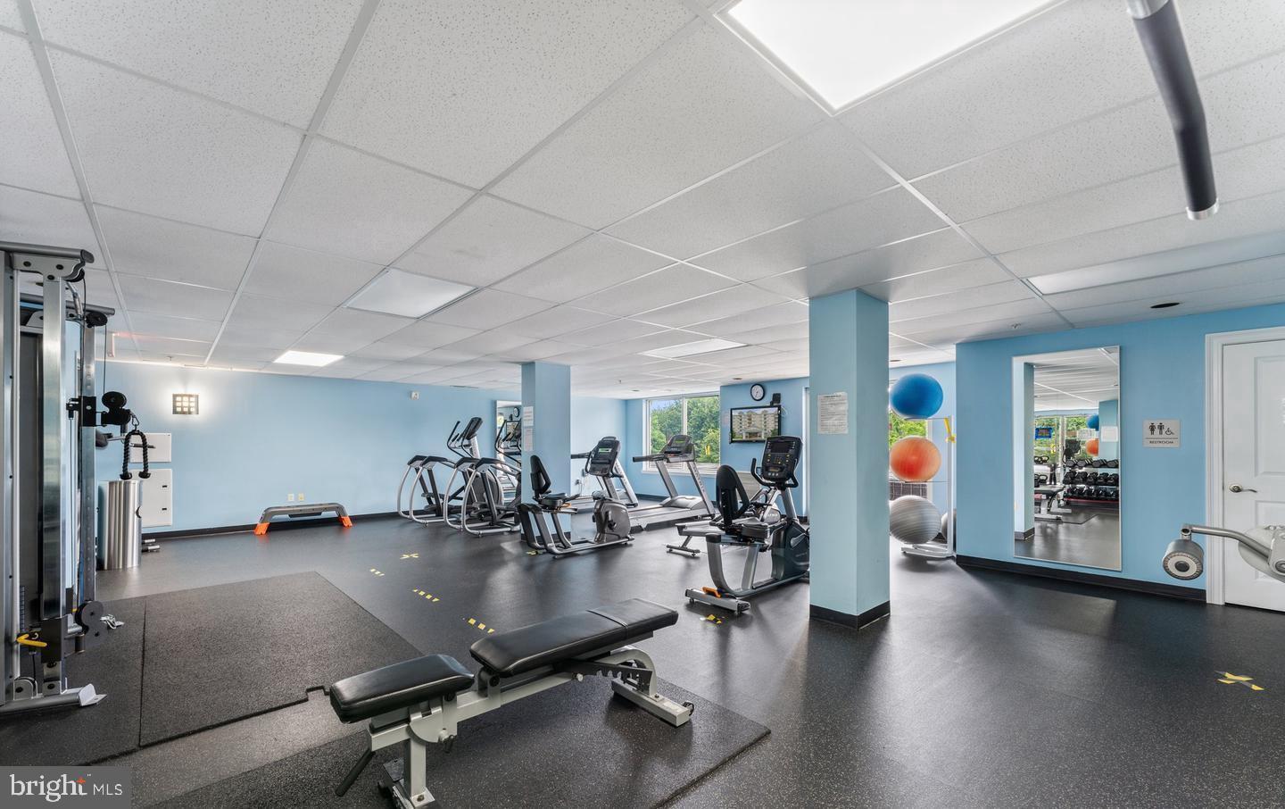 6301 EDSALL RD #123, ALEXANDRIA, Virginia 22312, 1 Bedroom Bedrooms, 2 Rooms Rooms,1 BathroomBathrooms,Residential,For sale,6301 EDSALL RD #123,VAFX2266038 MLS # VAFX2266038