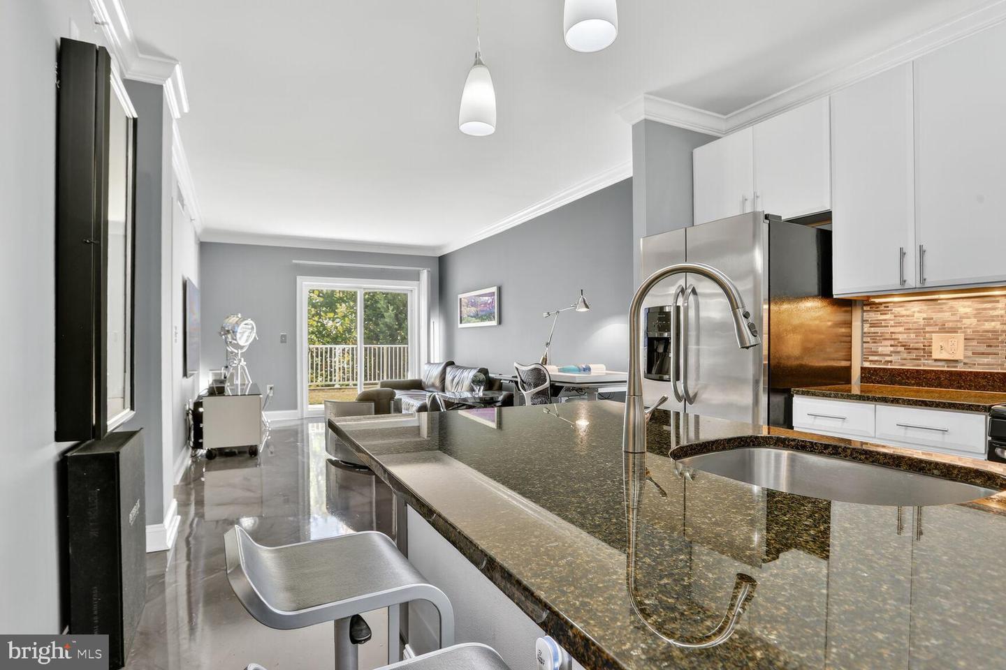 6301 EDSALL RD #123, ALEXANDRIA, Virginia 22312, 1 Bedroom Bedrooms, 2 Rooms Rooms,1 BathroomBathrooms,Residential,For sale,6301 EDSALL RD #123,VAFX2266038 MLS # VAFX2266038