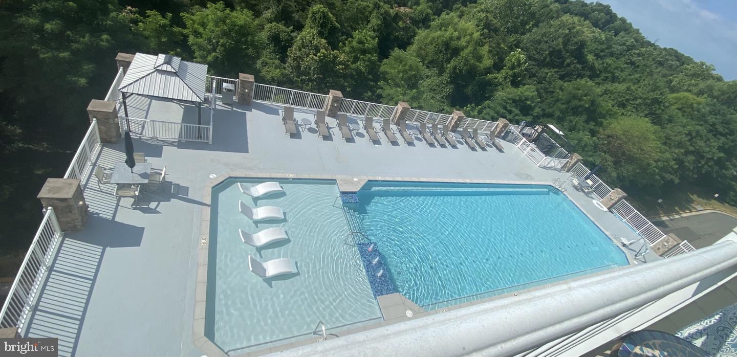 6301 EDSALL RD #123, ALEXANDRIA, Virginia 22312, 1 Bedroom Bedrooms, 2 Rooms Rooms,1 BathroomBathrooms,Residential,For sale,6301 EDSALL RD #123,VAFX2266038 MLS # VAFX2266038