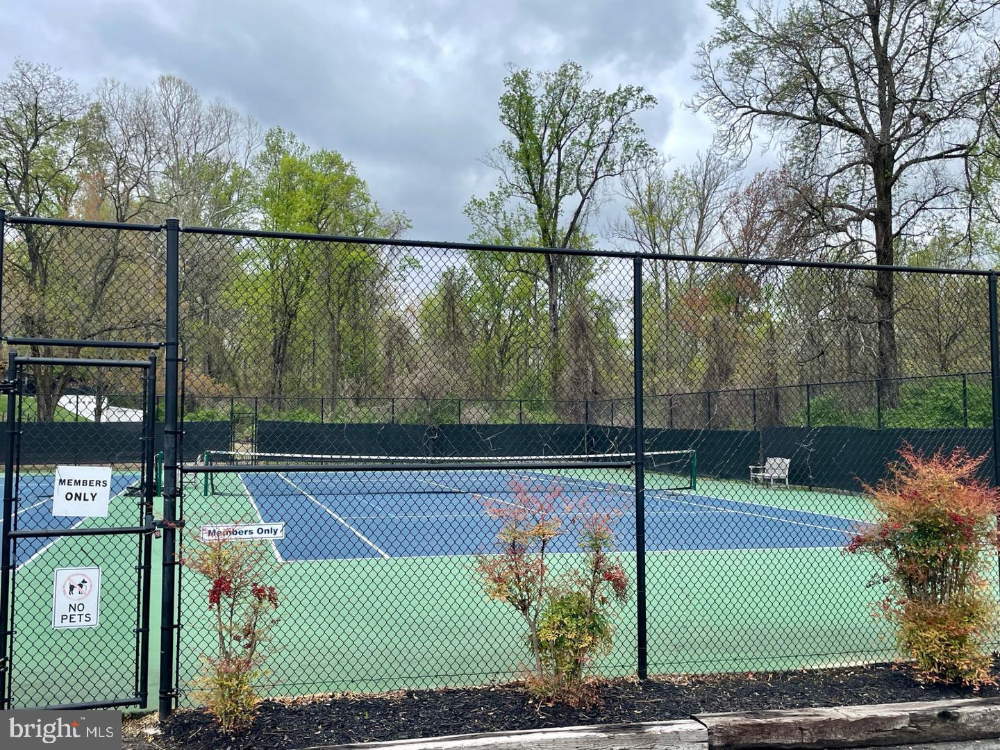 6301 EDSALL RD #123, ALEXANDRIA, Virginia 22312, 1 Bedroom Bedrooms, 2 Rooms Rooms,1 BathroomBathrooms,Residential,For sale,6301 EDSALL RD #123,VAFX2266038 MLS # VAFX2266038