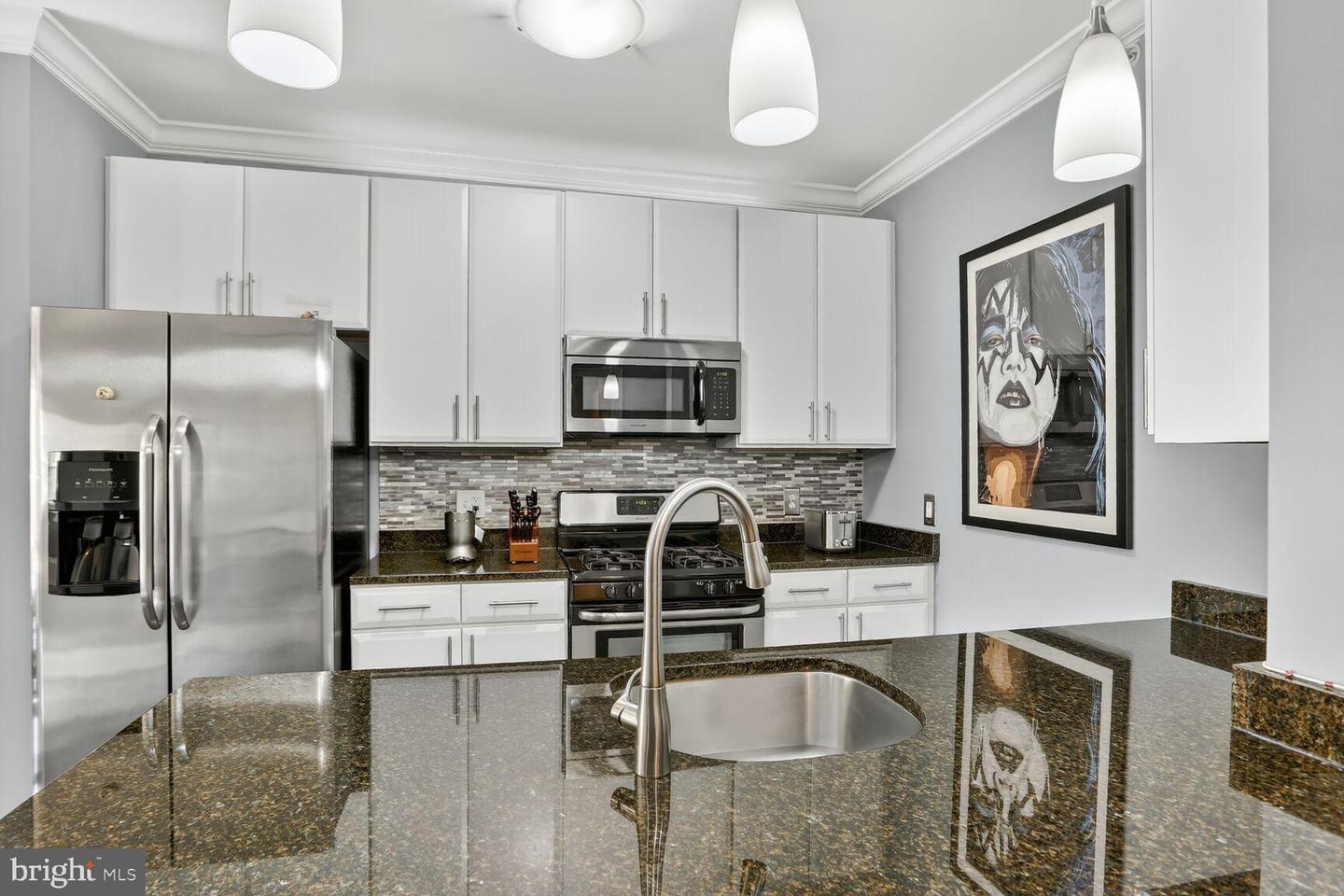 6301 EDSALL RD #123, ALEXANDRIA, Virginia 22312, 1 Bedroom Bedrooms, 2 Rooms Rooms,1 BathroomBathrooms,Residential,For sale,6301 EDSALL RD #123,VAFX2266038 MLS # VAFX2266038