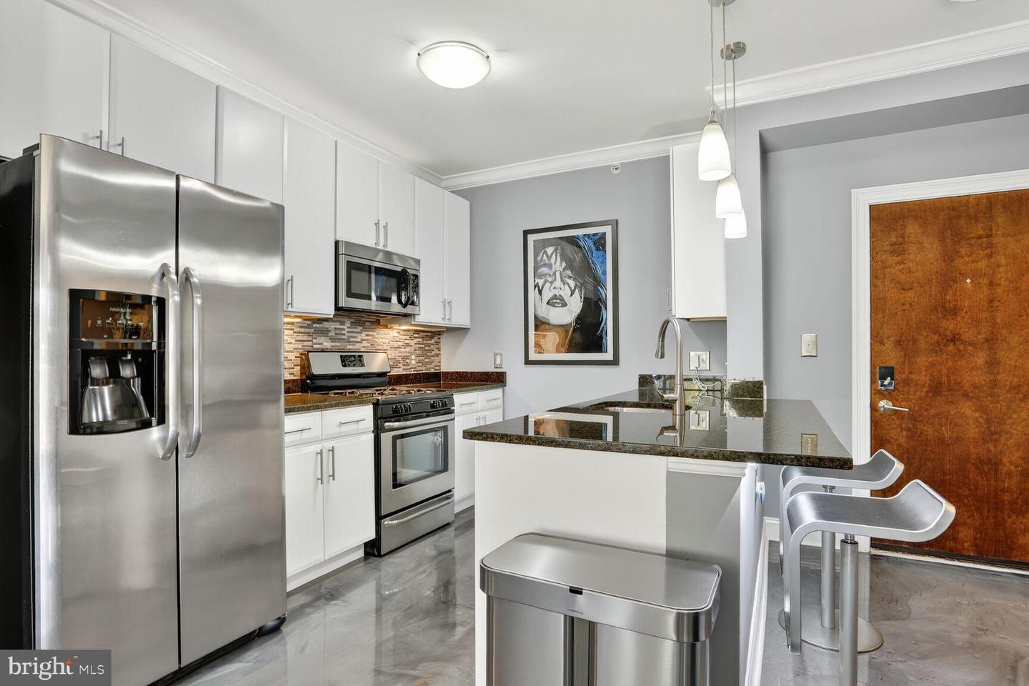 6301 EDSALL RD #123, ALEXANDRIA, Virginia 22312, 1 Bedroom Bedrooms, 2 Rooms Rooms,1 BathroomBathrooms,Residential,For sale,6301 EDSALL RD #123,VAFX2266038 MLS # VAFX2266038