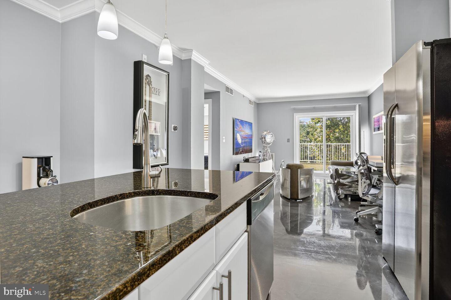 6301 EDSALL RD #123, ALEXANDRIA, Virginia 22312, 1 Bedroom Bedrooms, 2 Rooms Rooms,1 BathroomBathrooms,Residential,For sale,6301 EDSALL RD #123,VAFX2266038 MLS # VAFX2266038
