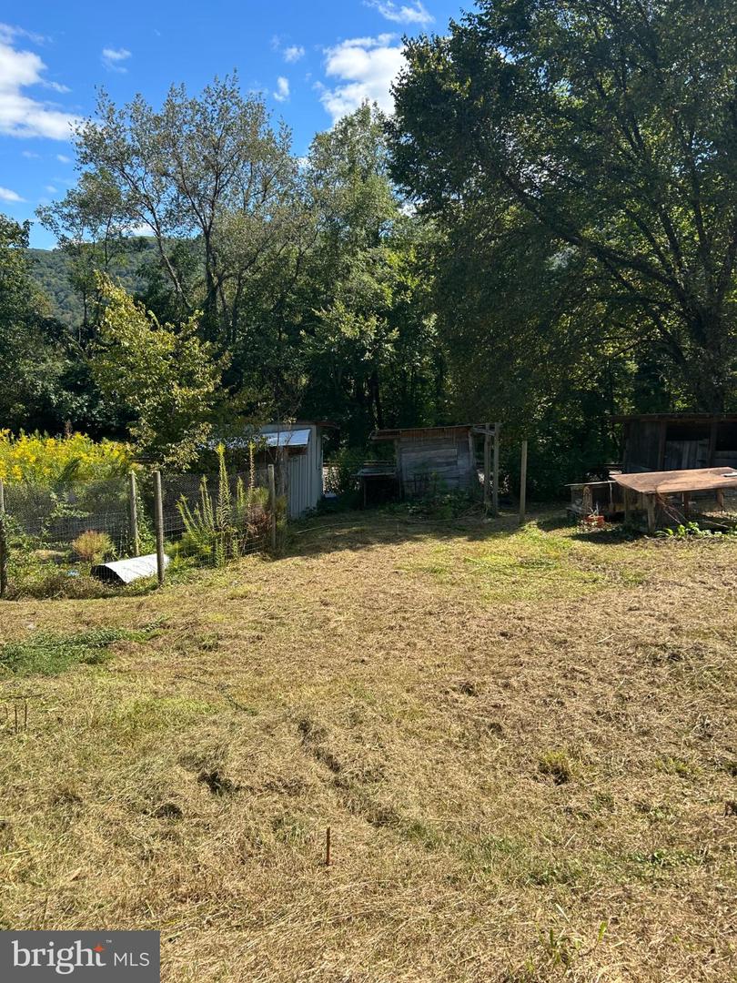 2512 ORR ST, BIG STONE GAP, Virginia 24219, 4 Bedrooms Bedrooms, ,1 BathroomBathrooms,Residential,For sale,2512 ORR ST,VAWS2000012 MLS # VAWS2000012